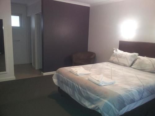 Christies Beach Hotel Clarendon Esterno foto